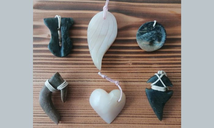 Fertige deine Amulett oder Schmuckanhänger